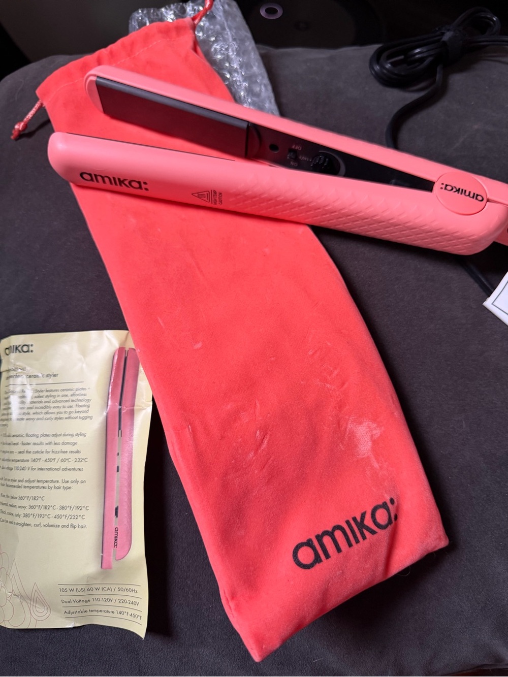 AmikaCoral Pink Hair Straightener with Matching Pouch - Picture 2 of 3